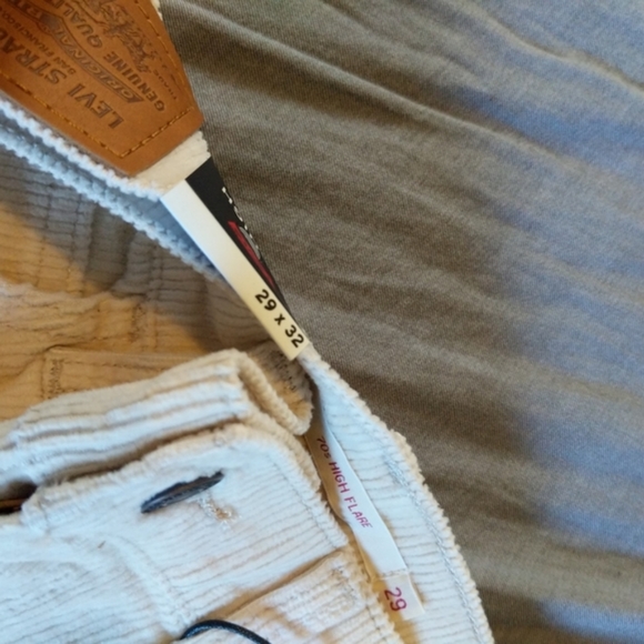 Levi's 70's High Rise Flare Corduroy Jeans Pants - Picture 7 of 16